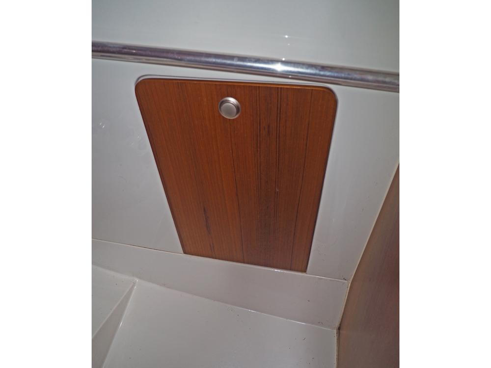 Salon, Accommodatie